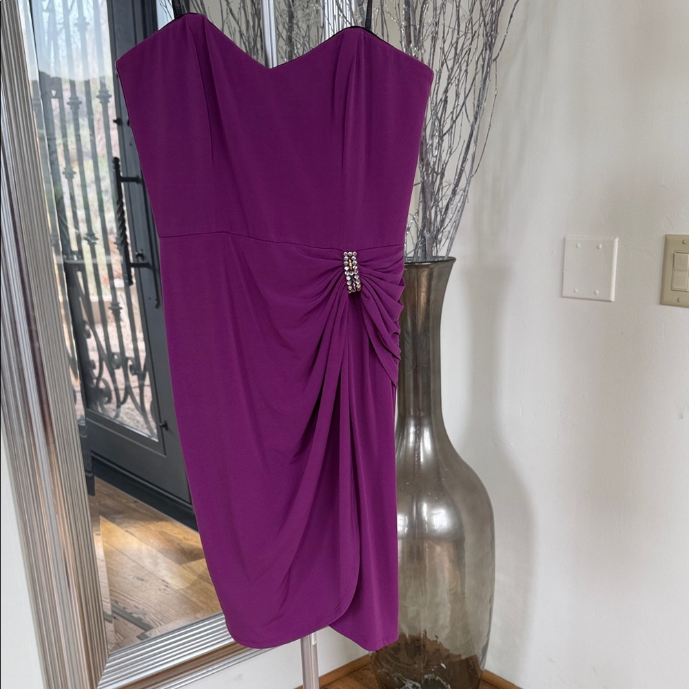 Laundry By Shelli Segal Strapless Dress in Vibrant Purple